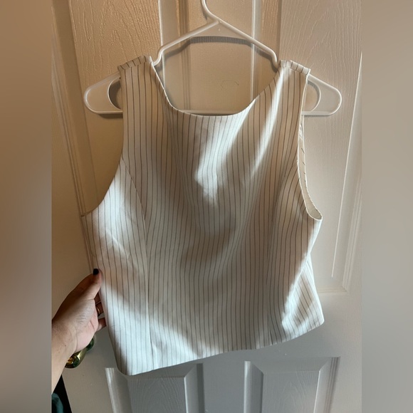 Abercrombie Tank sz L - Picture 3 of 3